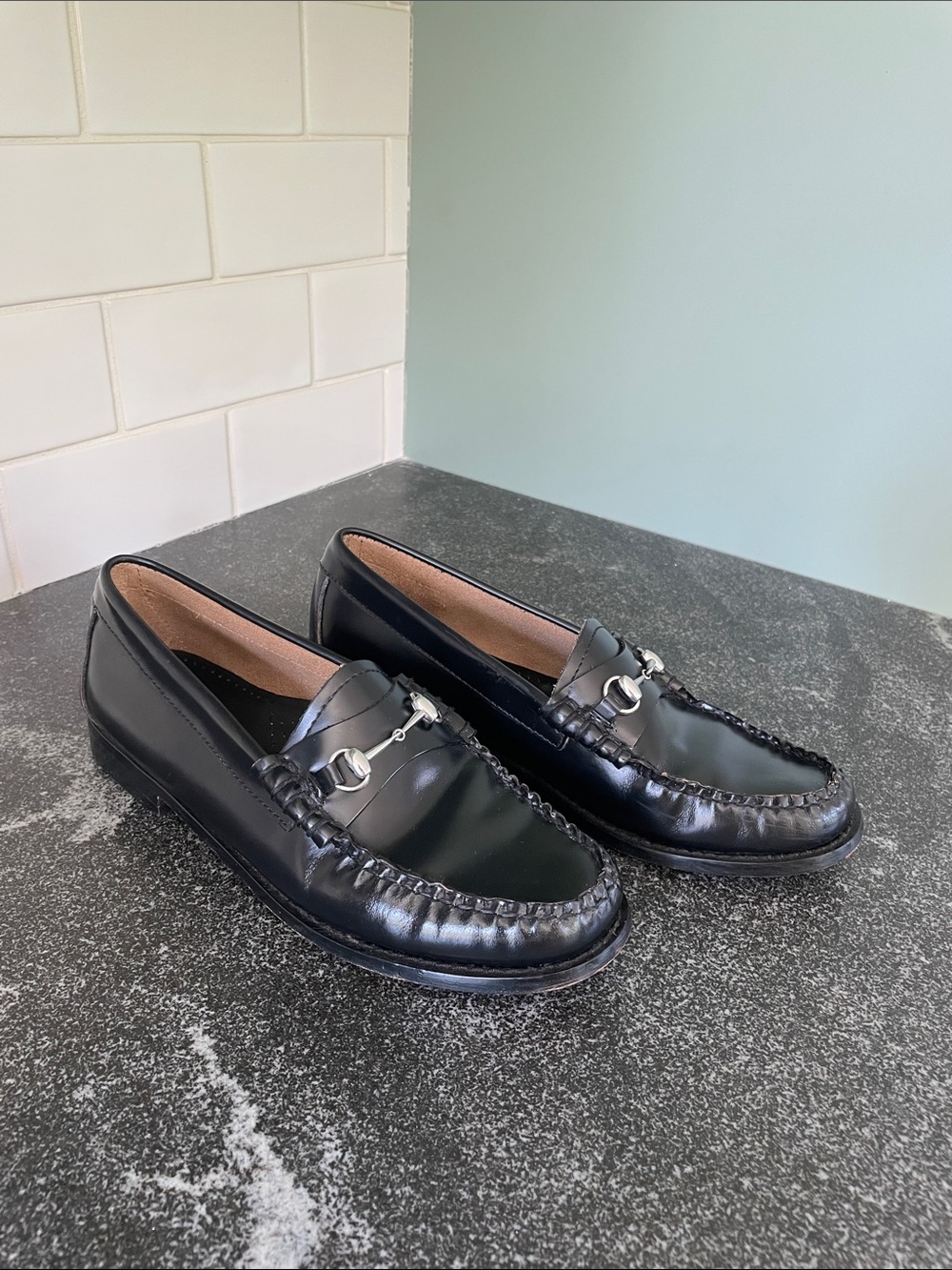 G.H. Bass Women’s Size 7 Black Leather Lianna Loafers Silver Horsebit 90s - Picture 1 of 15
